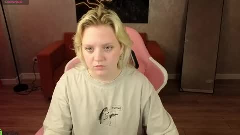 Snapshot of stacy_allenn chatting on May 29, 2026, 9:18 am Stacy allenn online show from May 29, 2026, 9:18 am