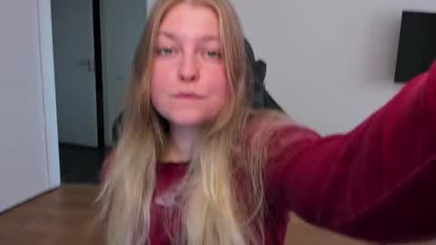 Snapshot of stacy_miraclee chatting on October 3, 2025, 11:07 am Stacy online show from October 3, 2025, 11:07 am