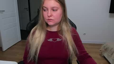 Snapshot of stacy_miraclee chatting on October 24, 2025, 12:56 pm Stacy online show from October 24, 2025, 12:56 pm