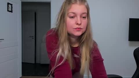 Snapshot of stacy_miraclee chatting on November 30, 2025, 11:36 am Stacy online show from November 30, 2025, 11:36 am