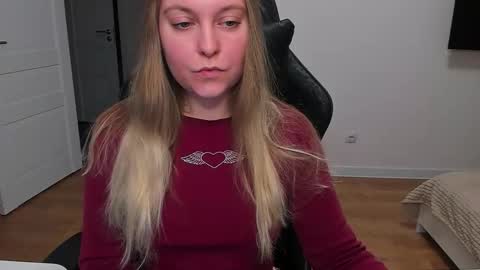 Snapshot of stacy_miraclee chatting on December 1, 2025, 6:02 pm Stacy online show from December 1, 2025, 6:02 pm