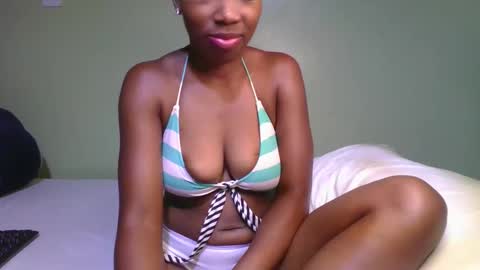 stacy_queenl online show from December 19, 2025, 9:11 pm