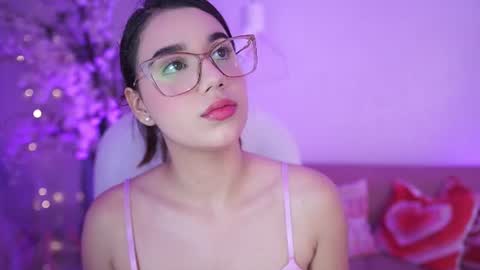 stacycooper_ online show from June 30, 2026, 7:04 pm