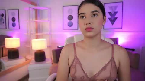 stacycooper_ online show from July 16, 2026, 7:09 pm