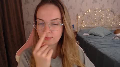 Snapshot of star_shopping chatting on December 27, 2024, 11:50 am Alice online show from December 27, 2024, 11:50 am