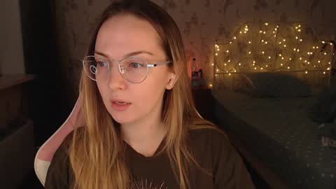 Snapshot of star_shopping chatting on December 29, 2024, 1:49 pm Alice online show from December 29, 2024, 1:49 pm