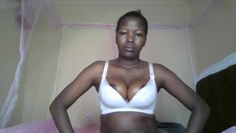 Snapshot of staria_diva chatting on November 22, 2025, 9:41 am staria_diva online show from November 22, 2025, 9:41 am