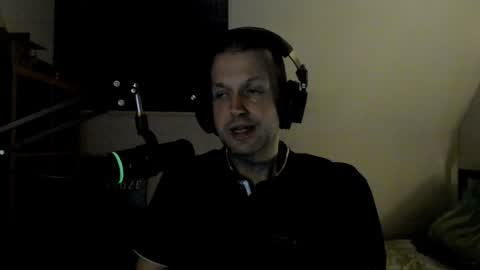 Snapshot of starlight1987 chatting on December 7, 2024, 7:05 am Adam online show from December 7, 2024, 7:05 am