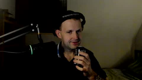 Snapshot of starlight1987 chatting on December 16, 2024, 5:59 am Adam online show from December 16, 2024, 5:59 am