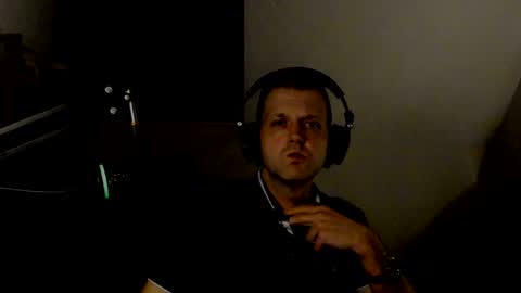 Snapshot of starlight1987 chatting on January 1, 2025, 7:41 am Adam online show from January 1, 2025, 7:41 am