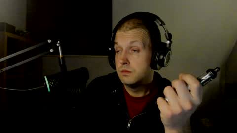 Snapshot of starlight1987 chatting on January 28, 2025, 7:11 am Adam online show from January 28, 2025, 7:11 am