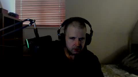 Snapshot of starlight1987 chatting on February 8, 2025, 12:06 pm Adam online show from February 8, 2025, 12:06 pm