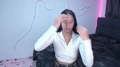vanessa online show from July 18, 2026, 5:39 pm