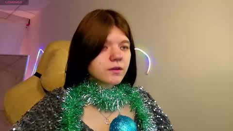 Stasia online show from December 22, 2025, 12:02 pm