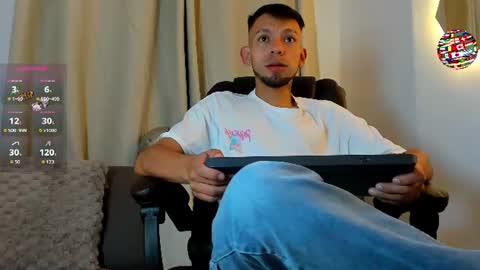Snapshot of stebansilv_ chatting on June 19, 2026, 10:41 am Steban online show from June 19, 2026, 10:41 am