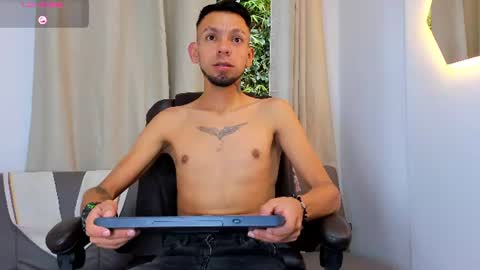 Snapshot of stebansilv_ chatting on July 4, 2026, 12:00 pm Steban online show from July 4, 2026, 12:00 pm