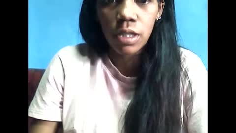 Snapshot of stecimalicia chatting on December 4, 2025, 8:34 am Malicia online show from December 4, 2025, 8:34 am