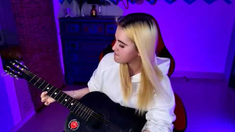 Snapshot of stef_nicks chatting on September 13, 2025, 9:20 am stef_nicks online show from September 13, 2025, 9:20 am