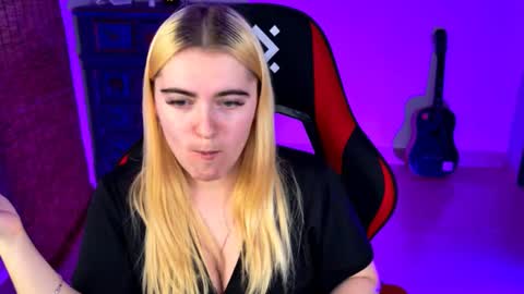 Snapshot of stef_nicks chatting on September 14, 2025, 9:08 am stef_nicks online show from September 14, 2025, 9:08 am