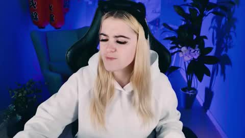 Snapshot of stef_nicks chatting on September 26, 2025, 5:44 am stef_nicks online show from September 26, 2025, 5:44 am