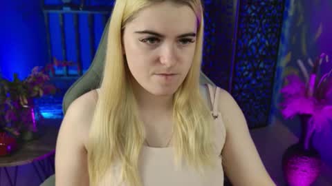 Snapshot of stef_nicks chatting on October 11, 2025, 7:18 am stef_nicks online show from October 11, 2025, 7:18 am