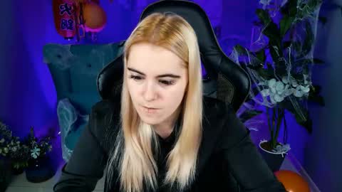 Snapshot of stef_nicks chatting on October 26, 2025, 5:13 am stef_nicks online show from October 26, 2025, 5:13 am