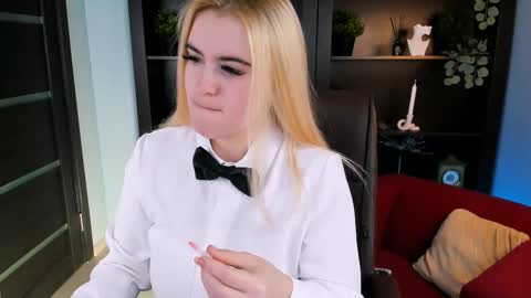 Snapshot of stef_nicks chatting on November 21, 2025, 5:17 am stef_nicks online show from November 21, 2025, 5:17 am