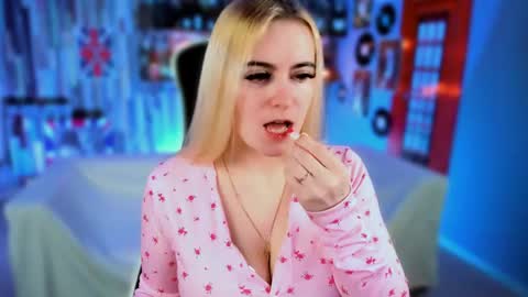 stef_nicks online show from March 23, 2026, 9:02 am