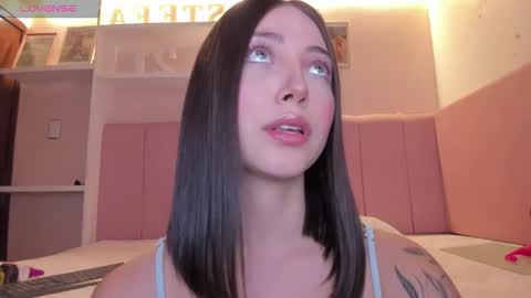 Stefa Gomez  online show from October 27, 2025, 1:15 pm