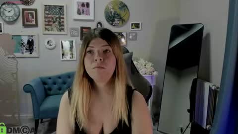 Stefania online show from July 27, 2026, 4:52 am