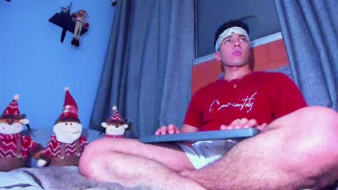 Snapshot of stefann_salvatore chatting on December 24, 2024, 5:16 am Stefann Salvatore online show from December 24, 2024, 5:16 am