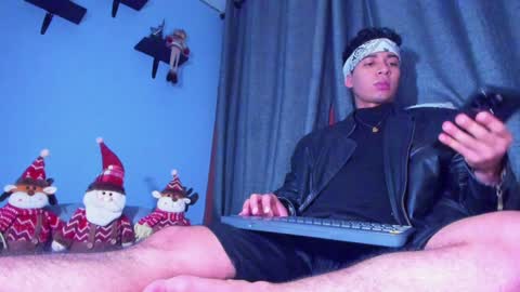 Snapshot of stefann_salvatore chatting on December 30, 2024, 12:22 am Stefann Salvatore online show from December 30, 2024, 12:22 am