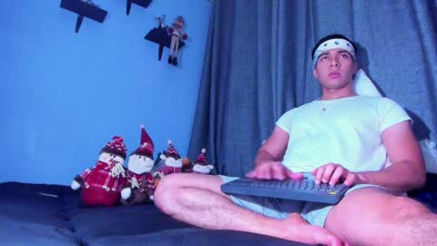 Snapshot of stefann_salvatore chatting on January 15, 2025, 12:30 am Stefann Salvatore online show from January 15, 2025, 12:30 am