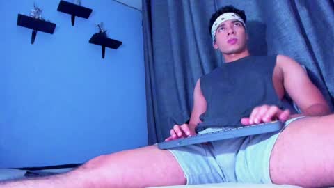 Snapshot of stefann_salvatore chatting on January 29, 2025, 2:40 am Stefann Salvatore online show from January 29, 2025, 2:40 am