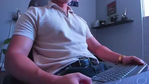 Snapshot of stefann_salvatore chatting on May 3, 2026, 9:21 pm Stefann Salvatore online show from May 3, 2026, 9:21 pm