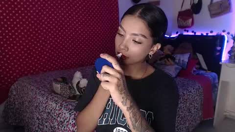 Im MiaIts my first day here  online show from December 26, 2024, 1:51 am