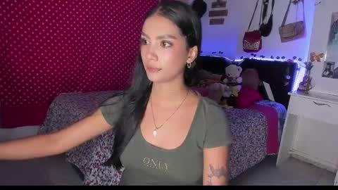 Im MiaIts my first day here  online show from December 28, 2024, 3:15 am