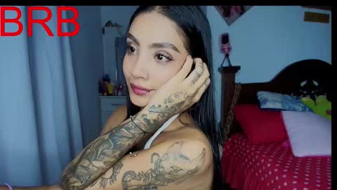 Im MiaIts my first day here  online show from December 22, 2025, 12:29 am