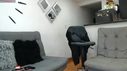 Snapshot of stefannym chatting on October 18, 2025, 1:45 pm Stefy Milf online show from October 18, 2025, 1:45 pm