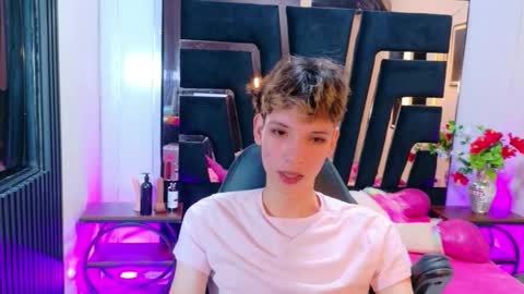 stefany piink online show from March 21, 2026, 1:16 pm