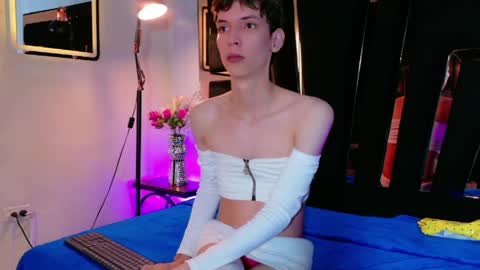 stefany piink online show from April 20, 2026, 12:08 pm