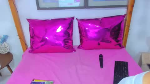 --Estefay-- online show from February 12, 2026, 4:29 am