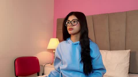 Snapshot of stefanybloom chatting on May 21, 2026, 12:12 pm stefanybloom online show from May 21, 2026, 12:12 pm