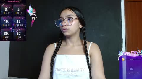 Stefanny lopez online show from December 17, 2024, 11:39 am