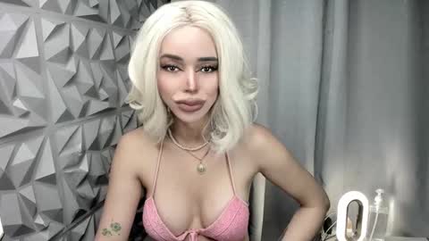 Snapshot of stefanylangkat chatting on March 9, 2026, 6:06 am Jane online show from March 9, 2026, 6:06 am