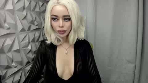 Snapshot of stefanylangkat chatting on April 9, 2026, 8:20 am Jane online show from April 9, 2026, 8:20 am