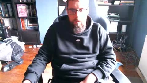 MeStef online show from October 25, 2025, 2:13 pm