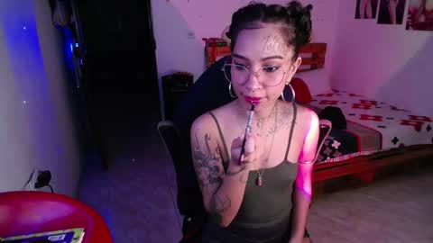   online show from November 7, 2025, 4:45 am