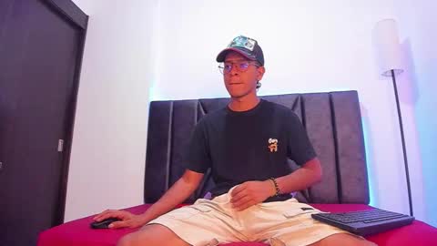 Snapshot of stella_drake chatting on February 10, 2026, 1:37 pm Drake online show from February 10, 2026, 1:37 pm