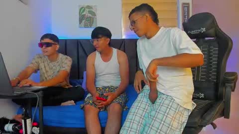 Snapshot of stella_drake chatting on February 26, 2026, 2:49 pm Drake online show from February 26, 2026, 2:49 pm